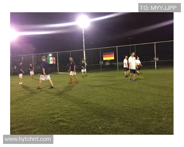 球星物料卡带你全方位探索绿茵场上的荣耀与激情魅力 球星物料卡带你全方位探索绿茵场上的荣耀与激情魅力