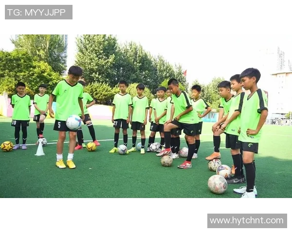 足球明星成长之路：从青训营到世界舞台的非凡蜕变